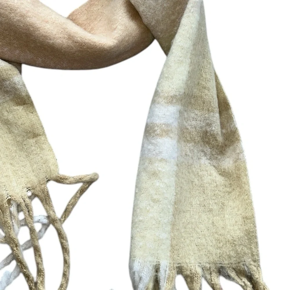 NWOT BY ANTHROPOLOGIE Elegant Beige and White PASTEL Fringe  Blanket Scarf
